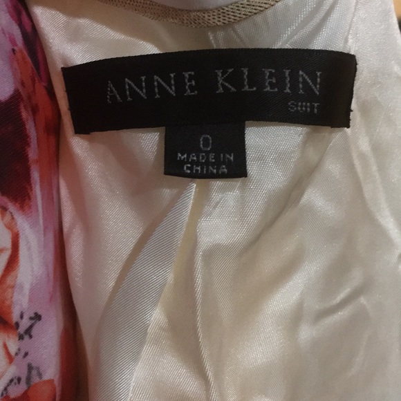 SOLD Suit Jacket - Picture 3 of 8